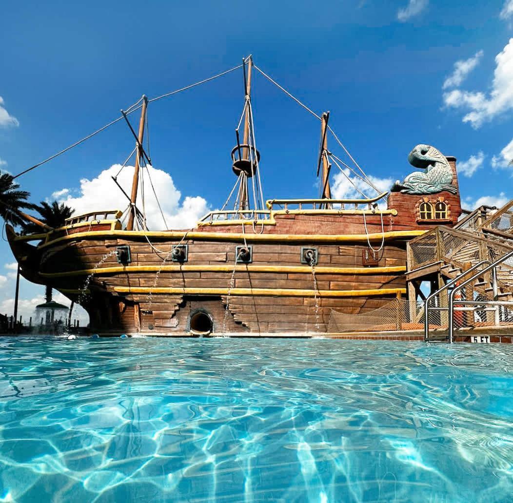 Cozy 2Br Condo Resort Spa With Pirate Pool Кисими Екстериор снимка